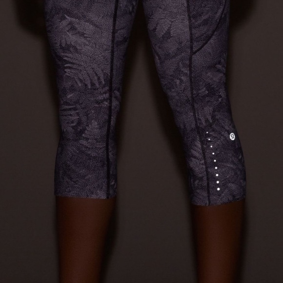 Lululemon Fast & Free Crop size 6
Kindred Spirit Alpine White Multi - Picture 5 of 16